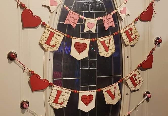 Romantic Valentine Banners at Craft Paper Scissors