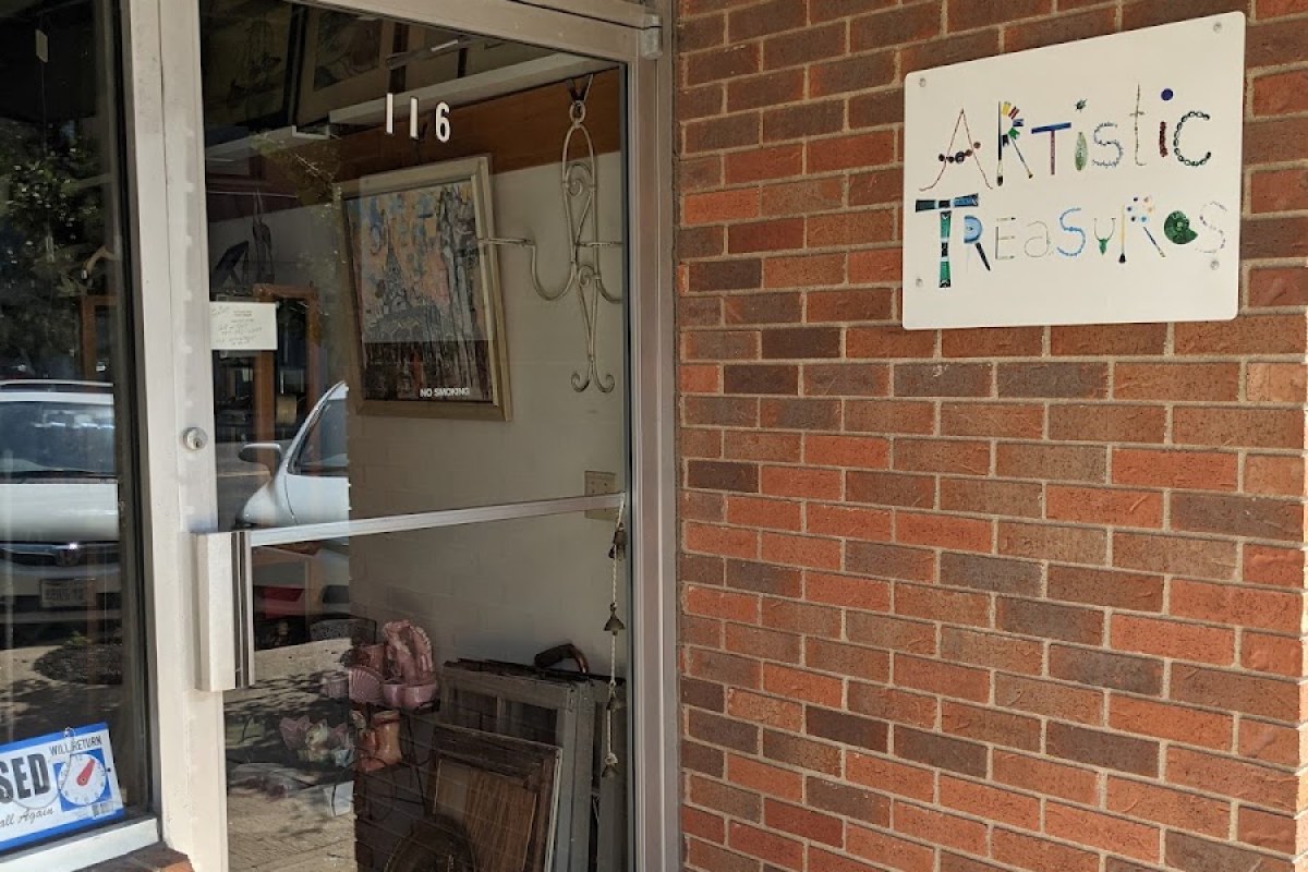 Artistic Treasures logo
