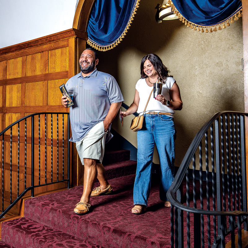 See a show at the Dutch-themed Holland Theatre.