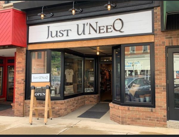 The home décor shop is cozy and comfortable, eclectic and inviting. Kind of country … but cooler