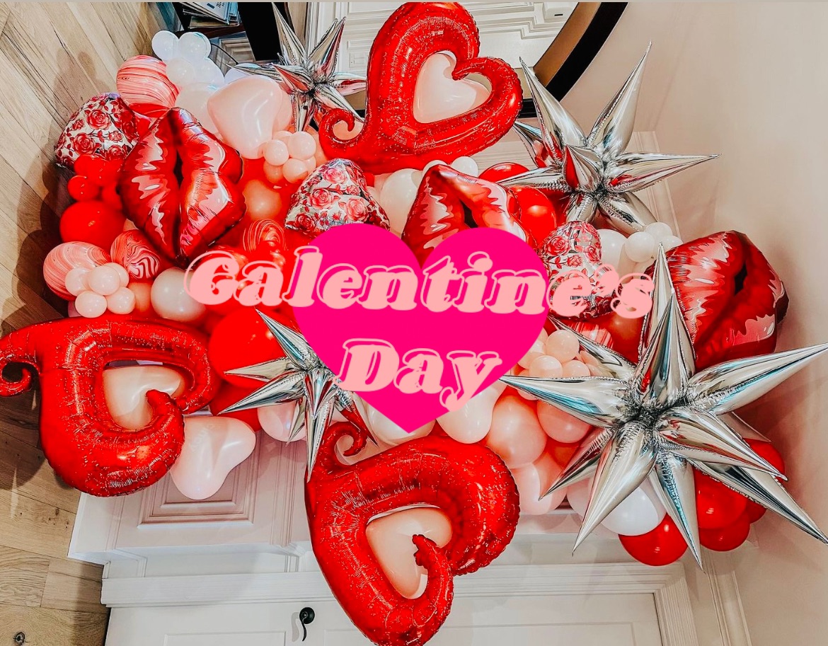 Galentine’s Day at the Photo Booth