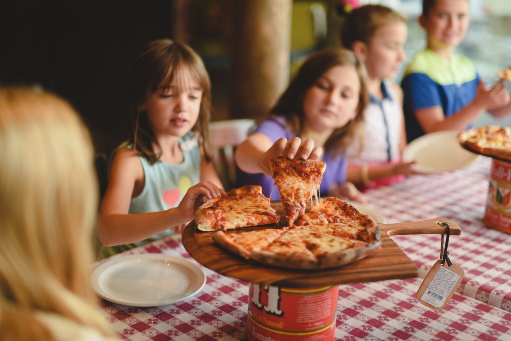 Six Hundred Downtown Pizza